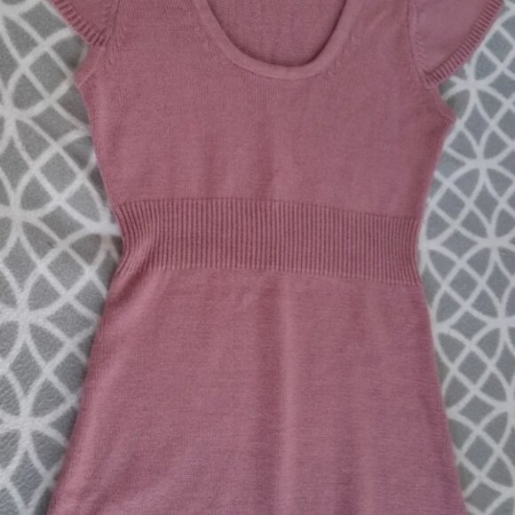 Dusty Pink Short Sleeve Sweater Dress - Picture 2 of 4
